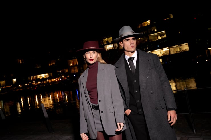 Copricapi in stile Power-Dressing